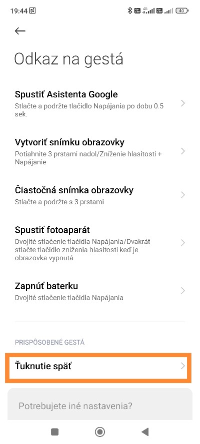 Poklepanie po zadnej strane Xiaomi